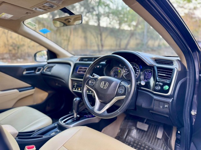 Second-hand 2019 Honda City VX CVT for sale in New Delhi-11