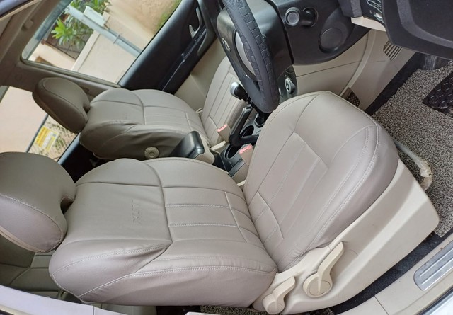 Second-hand 2017 Mahindra XUV500 R W10 FWD for sale in Ahmedabad-15