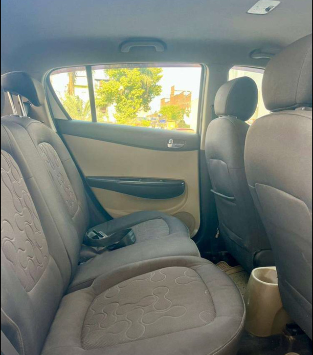 Second-hand 2011 Hyundai i20 1.2 Asta for sale in Nagpur-11