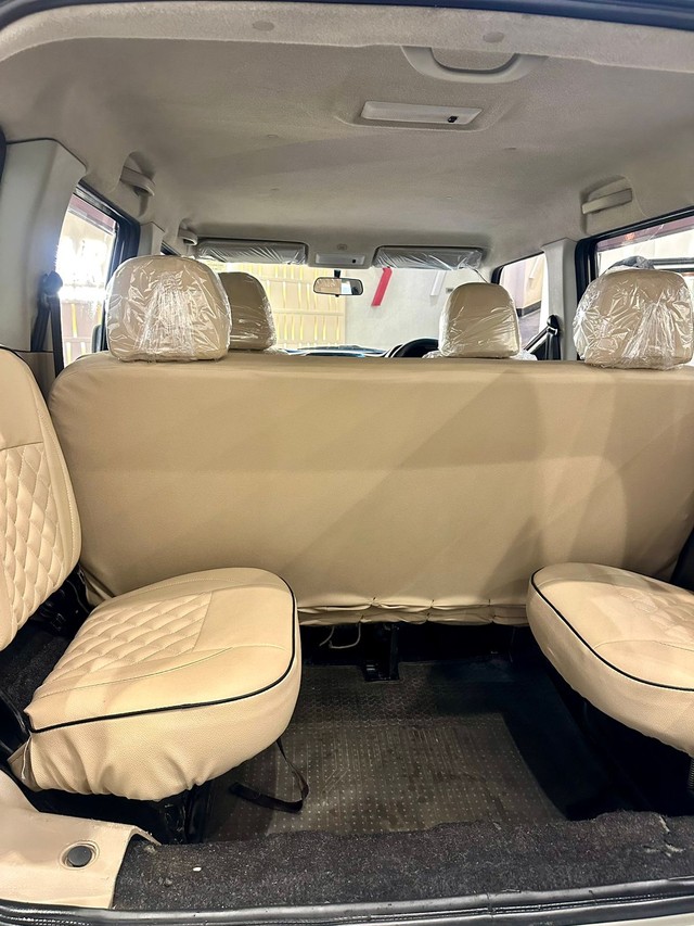 Second-hand 2016 Mahindra TUV 300 T6 for sale in New Delhi-4