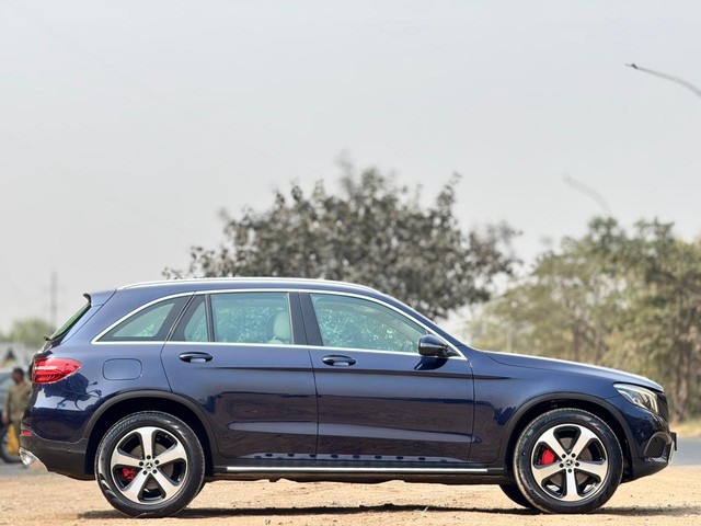 Mercedes-Benz GLC 220d 4MATIC Second-hand 2019 Mercedes-Benz GLC 220d 4MATIC for sale in Surat-1