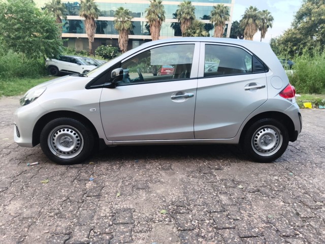 Honda Brio 1.2 E MT Second-hand 2017 Honda Brio 1.2 E MT for sale in Noida-3