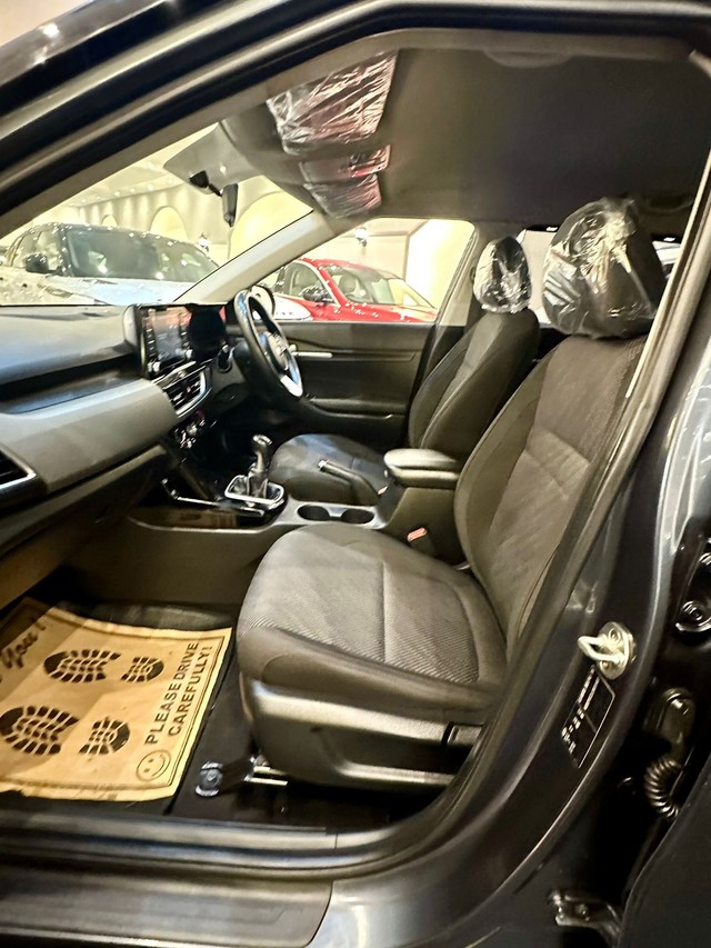 Second-hand 2020 Kia Seltos HTK G for sale in New Delhi-18