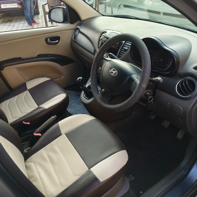 Second-hand 2011 Hyundai i10 Magna for sale in Chandigarh-10