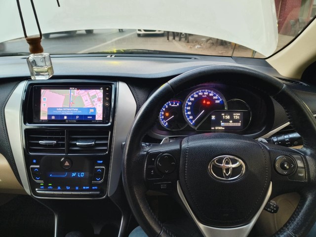 Second-hand 2018 Toyota Yaris VX CVT BSIV for sale in New Delhi-16