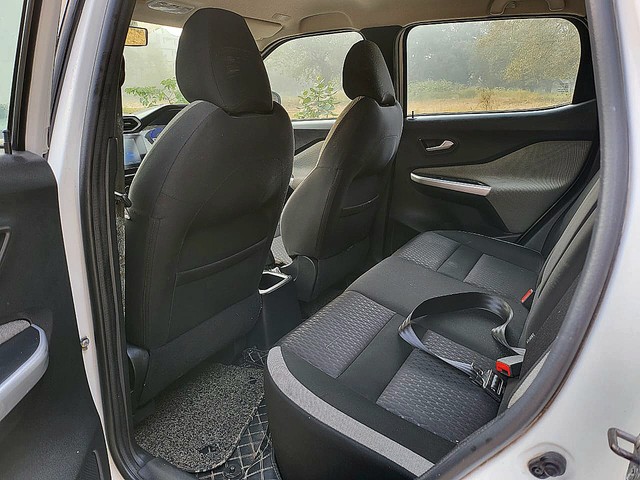 Second-hand 2022 Nissan Magnite Turbo CVT XV BSVI for sale in New Delhi-14