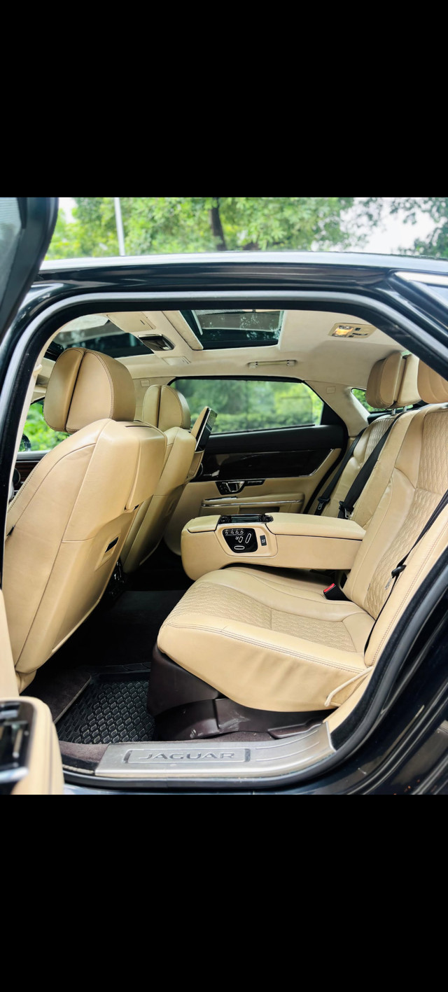 Jaguar XJ 3.0L Premium Luxury Second-hand 2017 Jaguar XJ 3.0L Premium Luxury for sale in Gurgaon-7