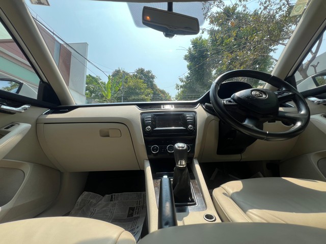 Skoda Octavia 1.4 TSI MT Ambition Second-hand 2015 Skoda Octavia 1.4 TSI MT Ambition for sale in Chennai-5