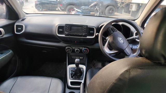 Second-hand 2021 Hyundai Venue S for sale in Gwalior-4