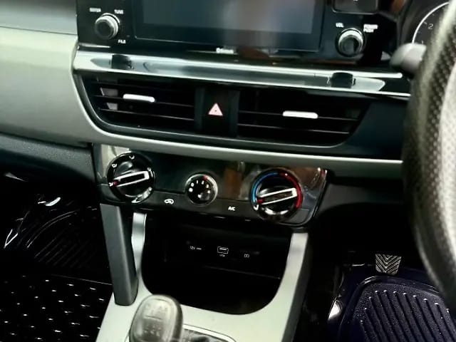 Second-hand 2022 Kia Seltos HTK G for sale in New Delhi-12