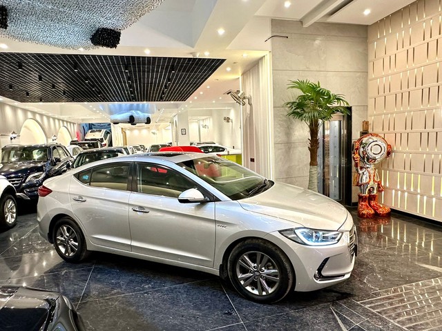 Second-hand 2018 Hyundai Elantra 2.0 SX Option AT for sale in New Delhi-18