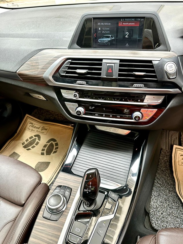 Second-hand 2019 BMW X3 xDrive 20d Luxury Line for sale in New Delhi-9