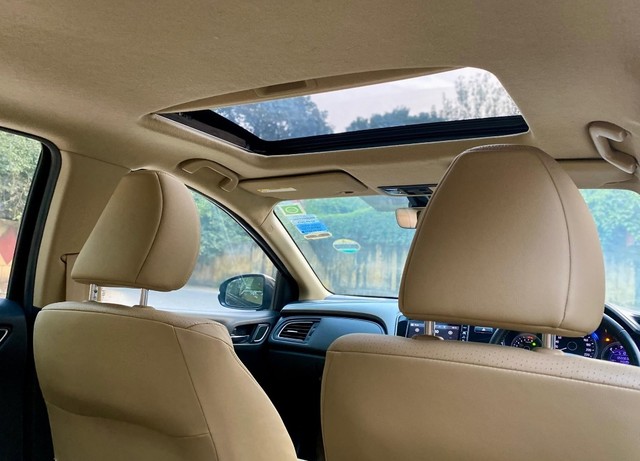 Second-hand 2019 Honda City i-VTEC CVT ZX for sale in New Delhi-2