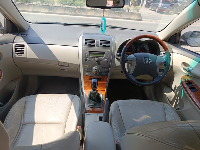 Toyota Corolla Altis G Second-hand 2010 Toyota Corolla Altis G for sale in Pune-11