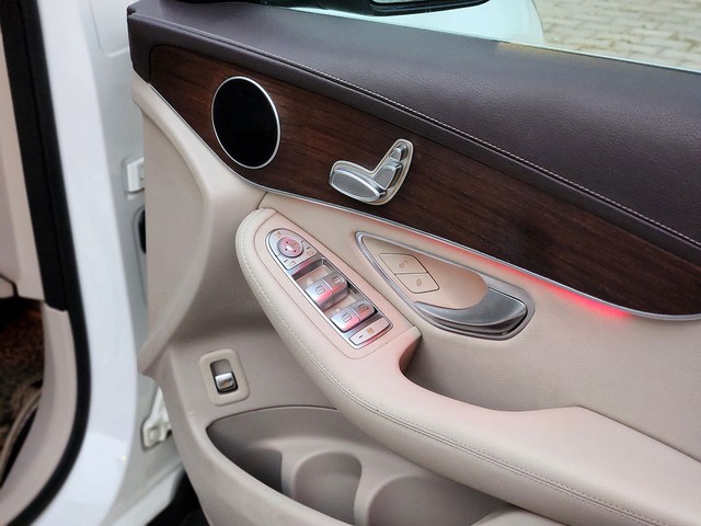 Second-hand 2020 Mercedes-Benz GLC 200 for sale in New Delhi-15