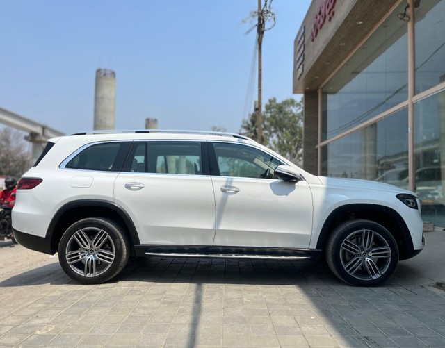 Mercedes-Benz GLS 450d 4matic Second-hand 2024 Mercedes-Benz GLS 450d 4matic for sale in Bangalore-1
