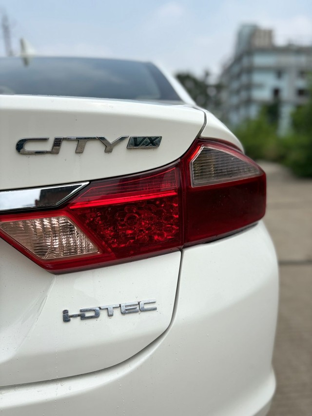 Second-hand 2015 Honda City i DTEC VX for sale in Bhopal-8