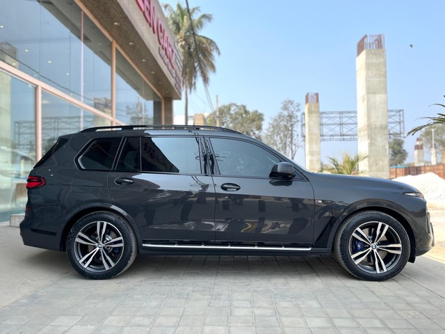 Second-hand 2023 BMW X7 xDrive 40i M Sport for sale in Bangalore-19