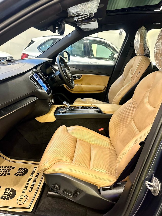 Second-hand 2023 Volvo XC90 B6 Ultimate BSVI for sale in New Delhi-12