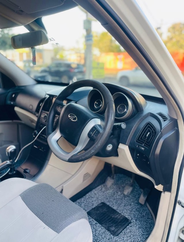 Second-hand 2017 Mahindra XUV500 W6 1.99 mHawk for sale in Jaipur-5