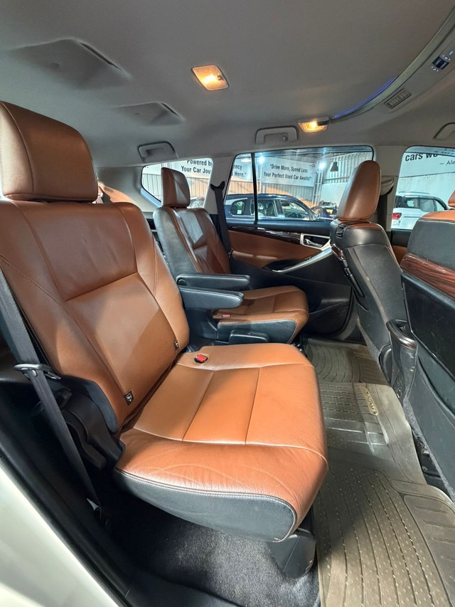 Second-hand 2016 Toyota Innova Crysta 2.7 ZX AT BSIV for sale in Hyderabad-14