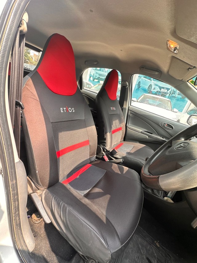 Second-hand 2012 Toyota Etios Liva G for sale in Lucknow-10