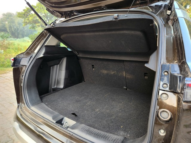 Second-hand 2022 Maruti Grand Vitara Zeta AT BSVI for sale in New Delhi-15