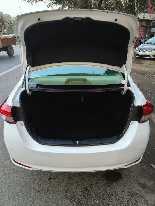 Second-hand 2018 Toyota Yaris VX CVT BSIV for sale in New Delhi-17