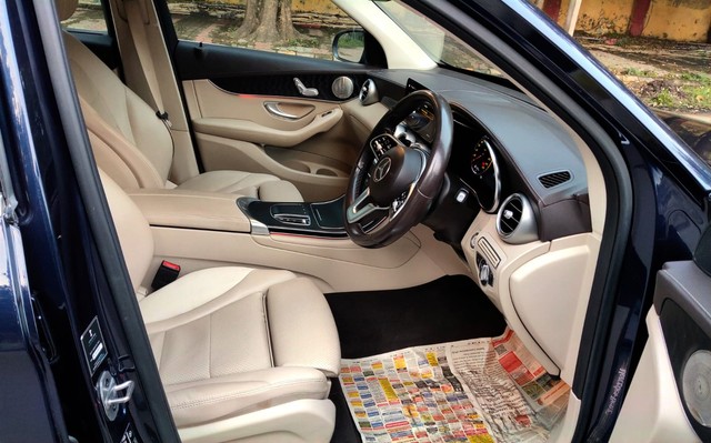 Second-hand 2022 Mercedes-Benz GLC 200 for sale in New Delhi-8