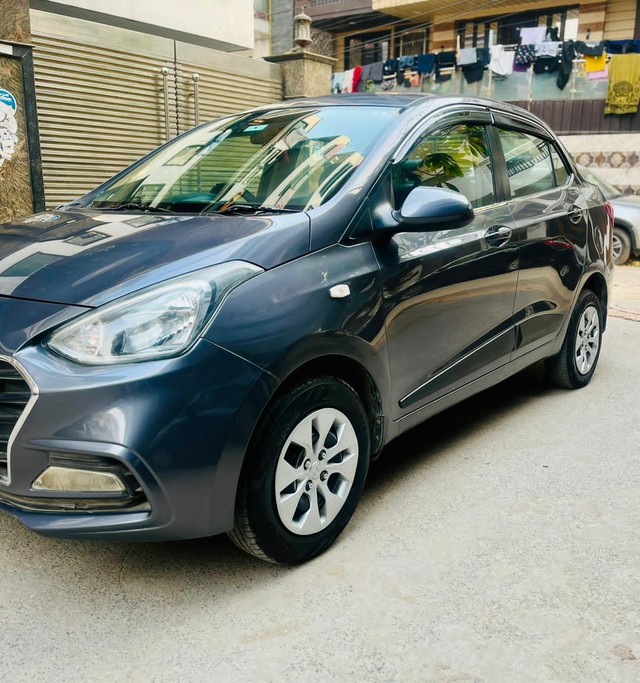 Second-hand 2017 Hyundai Xcent 1.2 VTVT E Plus for sale in New Delhi-6