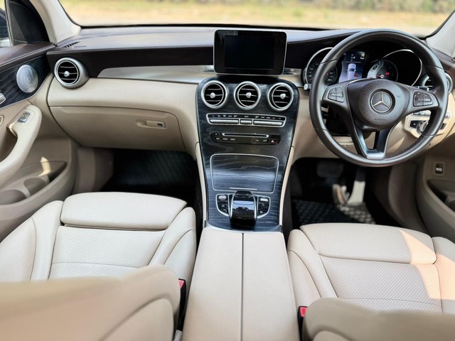 Mercedes-Benz GLC 220d 4MATIC Second-hand 2019 Mercedes-Benz GLC 220d 4MATIC for sale in Surat-8