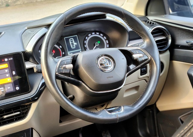 Second-hand 2022 Skoda Slavia 1.0 TSI Ambition AT BSVI for sale in New Delhi-23