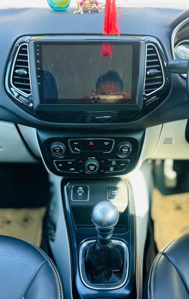 Second-hand 2017 Jeep Compass 2.0 Limited for sale in Pune-11