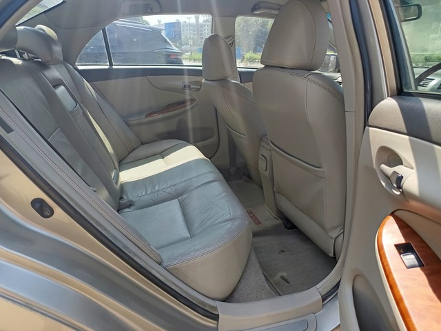 Toyota Corolla Altis G Second-hand 2010 Toyota Corolla Altis G for sale in Pune-12