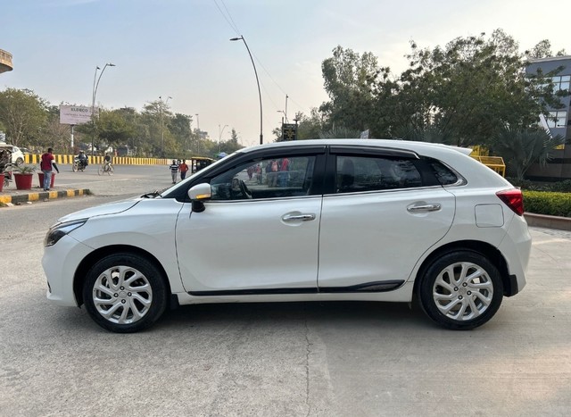 Second-hand 2023 Maruti Suzuki Baleno Zeta CNG for sale in New Delhi-3