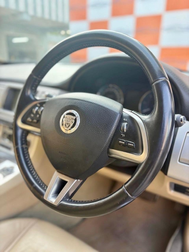 Jaguar XF 2.2 Litre Luxury Second-hand 2014 Jaguar XF 2.2 Litre Luxury for sale in Chennai-6