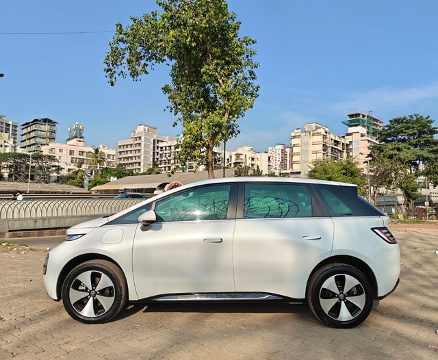 Second-hand 2024 MG Windsor EV Exclusive for sale in Mumbai-2