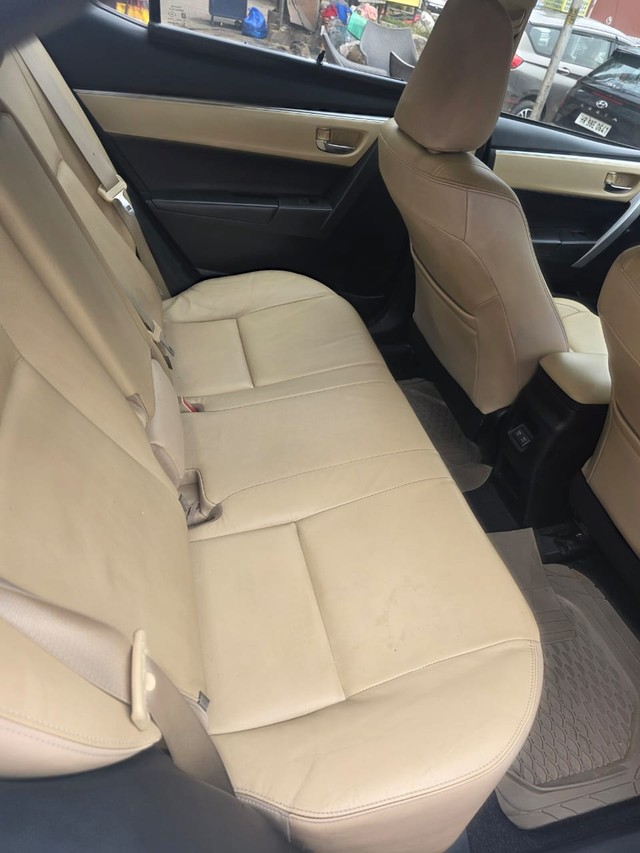 Second-hand 2018 Toyota Corolla Altis 1.8 GL for sale in New Delhi-13