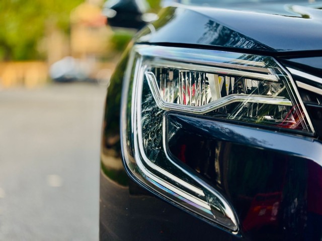 Second-hand 2022 Mahindra XUV700 AX5 BSVI for sale in New Delhi-6