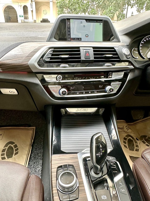 Second-hand 2019 BMW X3 xDrive 20d Luxury Line for sale in New Delhi-14