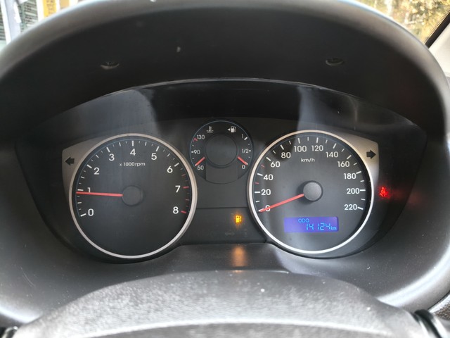 Hyundai i20 Sportz 1.2 Second-hand 2014 Hyundai i20 Sportz 1.2 for sale in Bangalore-6