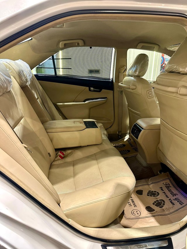 Toyota Camry Hybrid Second-hand 2016 Toyota Camry Hybrid for sale in New Delhi-14