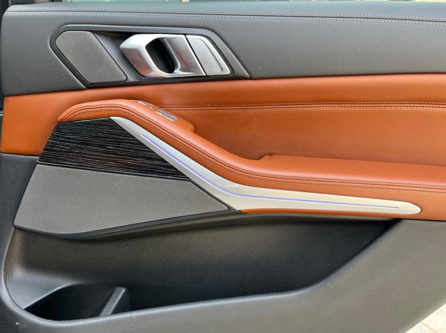 Second-hand 2023 BMW X7 xDrive 40i M Sport for sale in Bangalore-14