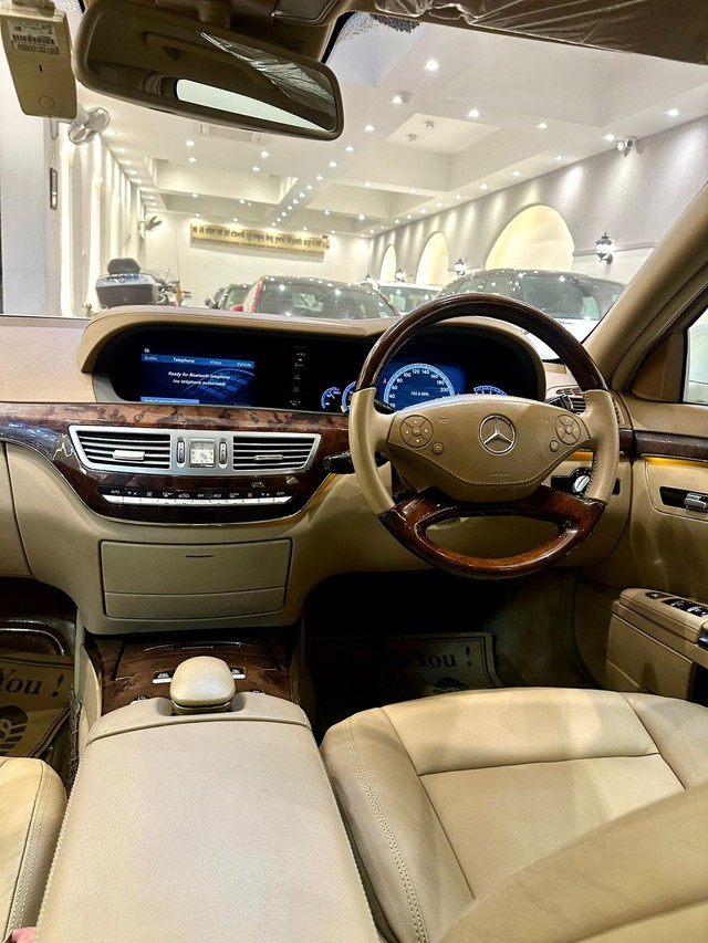 Second-hand 2012 Mercedes-Benz S-Class S 300 for sale in New Delhi-12