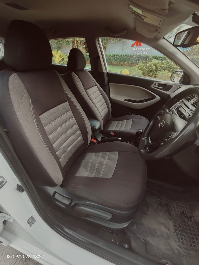 Second-hand 2015 Hyundai i20 Sportz Option 1.2 for sale in Indore-10