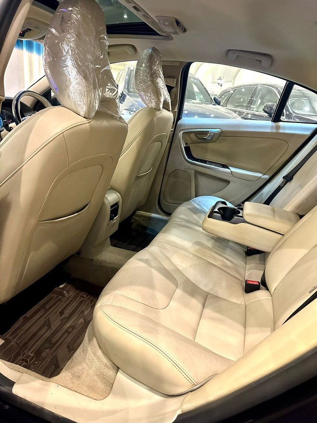 Second-hand 2016 Volvo S60 D4 SUMMUM for sale in New Delhi-6