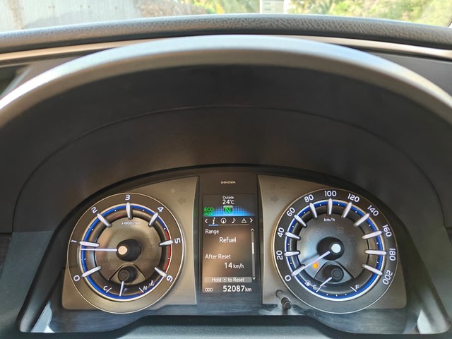 Second-hand 2019 Toyota Innova Crysta 2.8 GX AT BSIV for sale in Mumbai-10