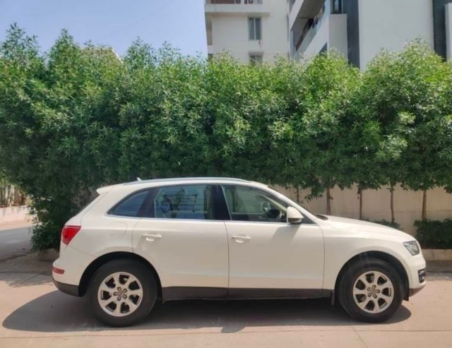 Audi Q5 2.0 TDI Second-hand 2012 Audi Q5 2.0 TDI for sale in Hyderabad-1