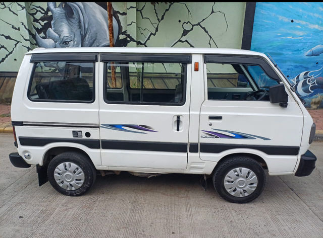 Maruti Suzuki Omni 8 Seater BSIV Second-hand 2011 Maruti Suzuki Omni 8 Seater BSIV for sale in Indore