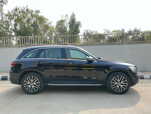 Second-hand 2022 Mercedes-Benz GLC 200 for sale in New Delhi-1